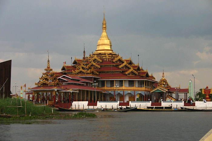 temple Birmanie pagode Phaung-Daw U